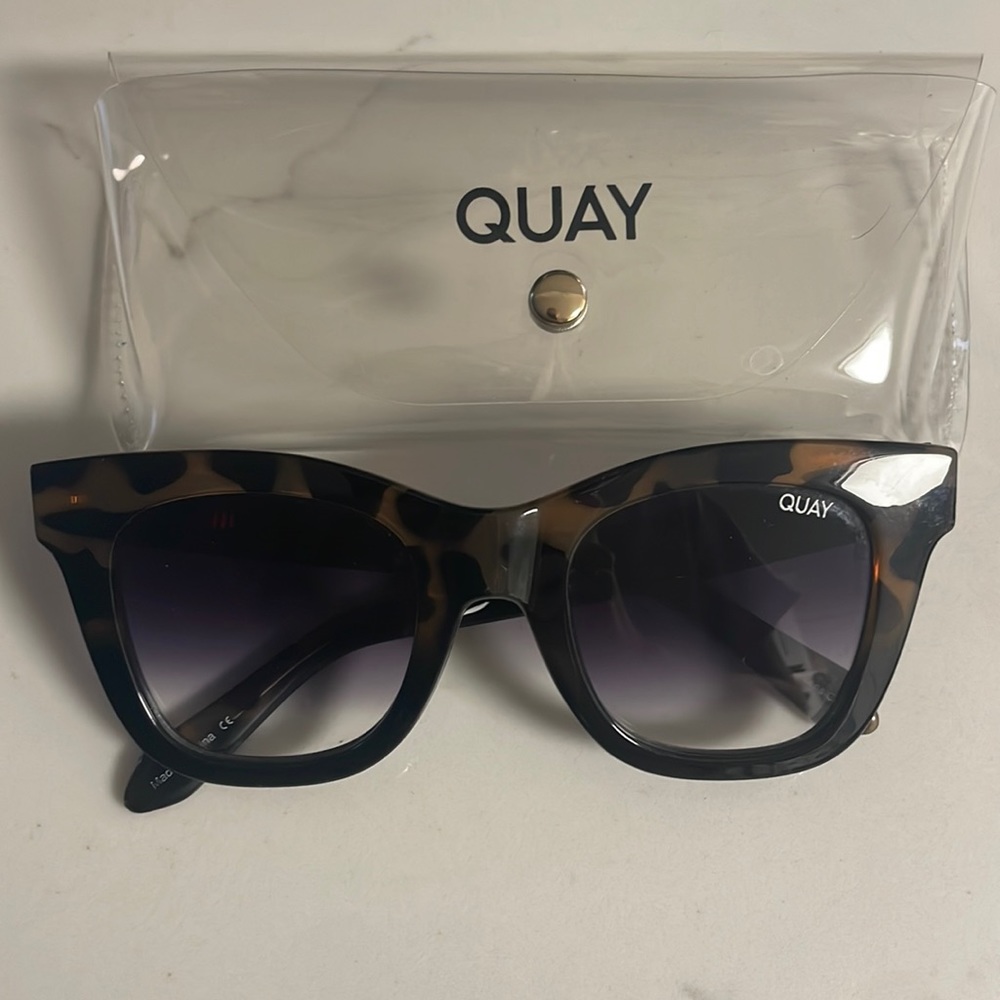 Quay - After Hours Sunglasses Tortoise Black